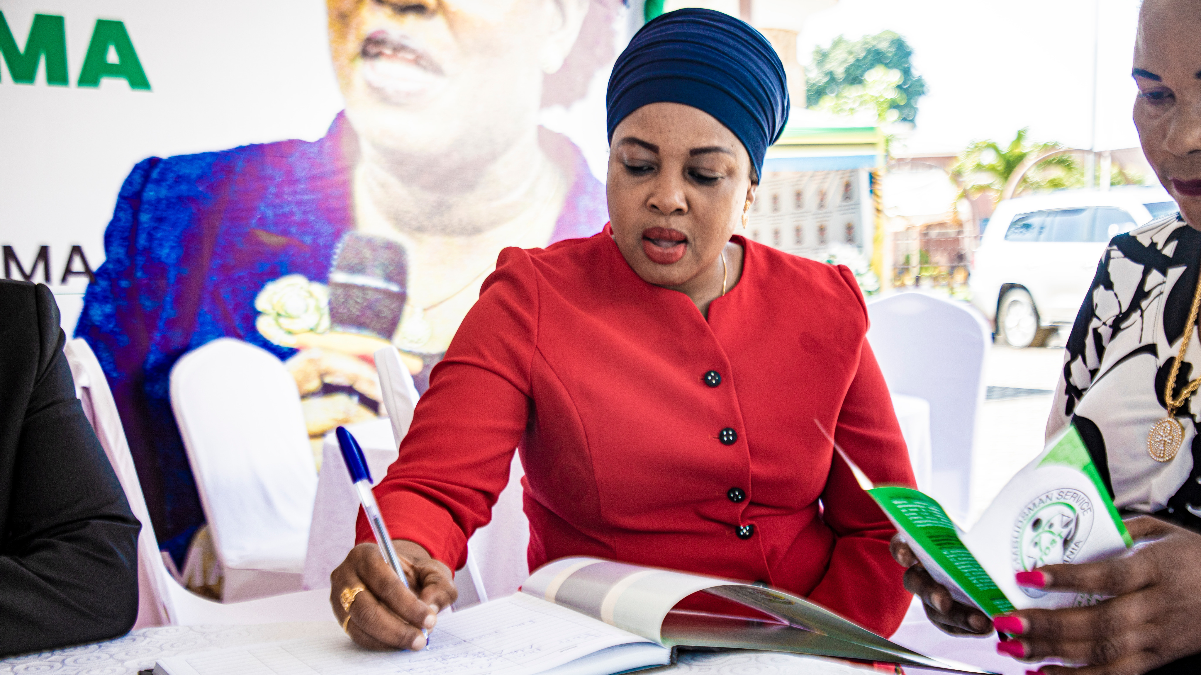 Mbunge wa CCM Viti Maalum toka Mkoa wa Tanga, Mhe. Eng. Mwanaisha N. Ulenge ametembelea Banda la TOST